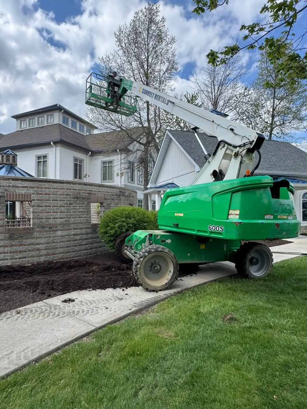 Manufacturer-certified roof installation in Fortville